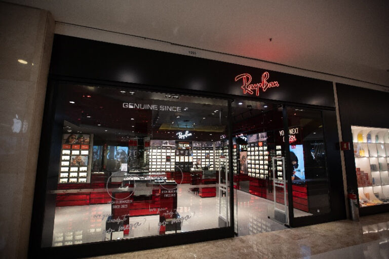 fachada-loja-rayban