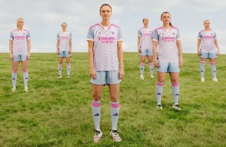 ADIDAS E ARSENAL APRESENTAM SEGUNDO UNIFORME DO TIME FEMININO DESENVOLVIDO COM ESTILISTA BRIT NICA