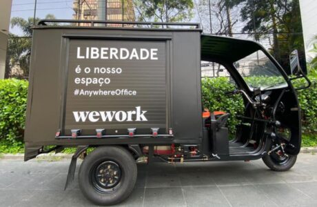 Ação inédita da marca com tuk tuks por São Paulo