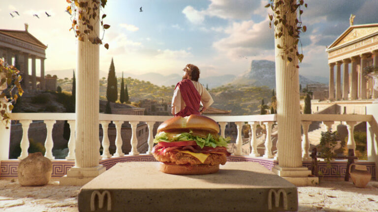 McCrispy Chicken Elite McDonald’s lança novo sanduíche de frango crispy com novo molho Honey & Fire, suavemente picante e adocicado
