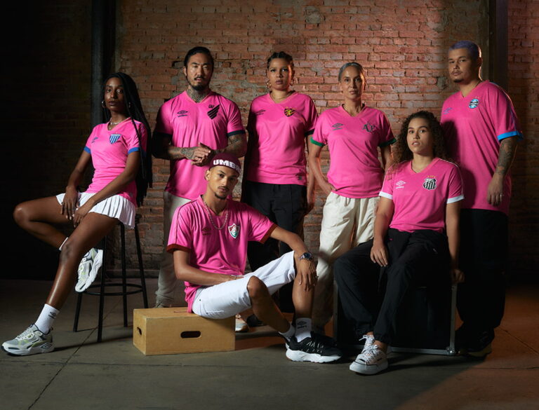 Umbro apresenta nova coleção de camisas para campanha do Outubro Rosa