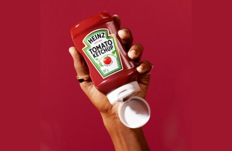 Heinz incentiva combinações inusitadas com ketchup em nova campanha