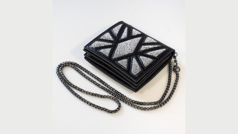 Ryzí lança novo modelo de bolsa em parceria com Swarovski