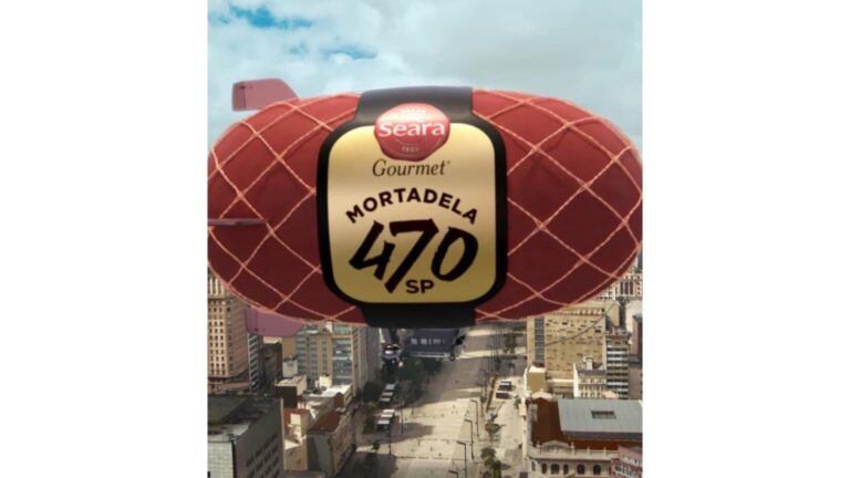 Dirigível 3D em formato de Mortadela Duplamente Defumada Seara Gourmet “atravessa o céu de São Paulo”