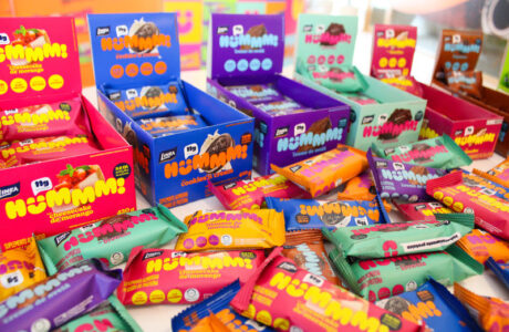 Hummm! chega ao mercado de snacks proteicos