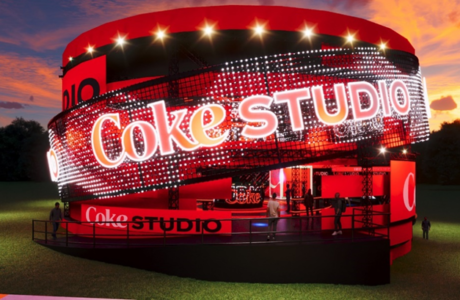 Coca-Cola apresenta arena 360° imersiva com apresentação de artistas e DJs no festival Lollapalooza Brasil 2024