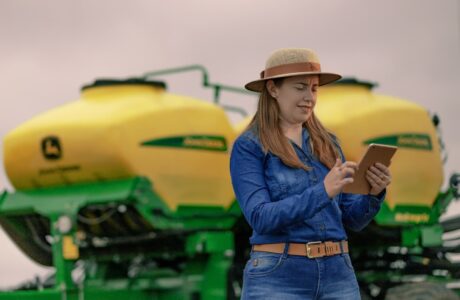 JONES e John Deere lançam treinamento para formar criadores de conteúdo e influenciadores com foco no Agro (1)