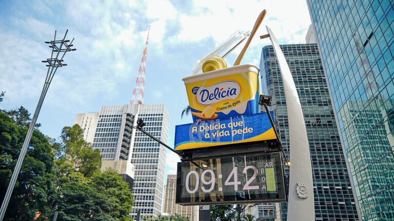 Delícia traz relógio com cenografia 3D para a Av. Paulista (1)