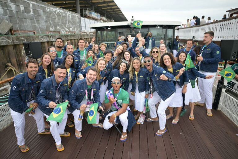 Atletas brasileiros na Cerimônia de abertura dos Jogos Olímpicos 2024 (1)