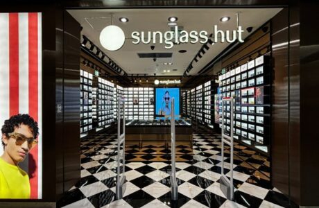 Sunglass Hut inaugura nova loja com conceito inovador no Shops Jardins