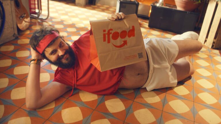 iFood cria campanha inspirada em trend “brazilian marketing” do TikTok para a TV