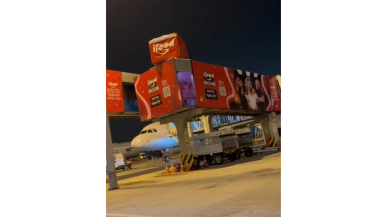 iFood entra no clima do festival com decoração especial no aeroporto Santos Dumont
