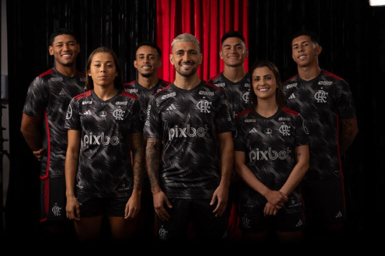 ADIDAS E FLAMENGO APRESENTAM TERCEIRO UNIFORME
