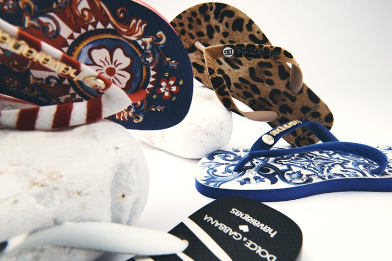 Havaianas e Dolce & Gabbana anunciam retorno da coleção exclusiva que conquistou o mundo neste ano