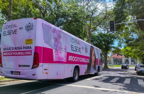 L’Oréal Paris cria movimento do Rio a Petrópolis levando o poder do gloss todo para Rock The Mountain