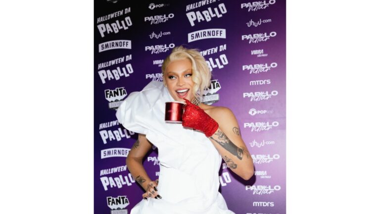 Smirnoff invade Halloween da Pabllo e muda a vibe da época mais assombrada do ano