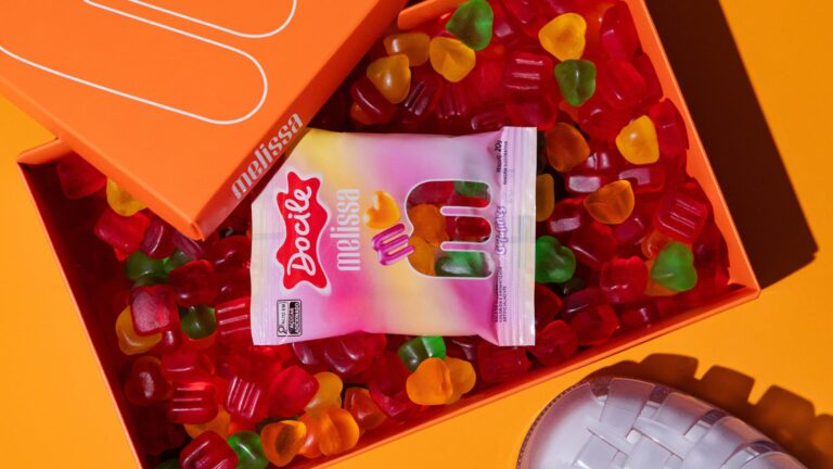 Docile anuncia primeira collab da marca em parceria com a Melissa