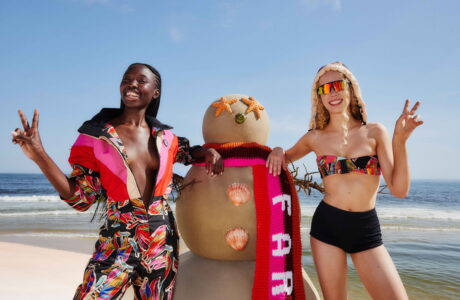 Roupas de ski da FARM Rio são lançadas no Brasil pela primeira vez