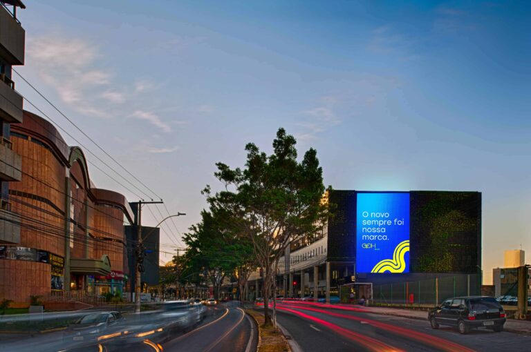 Empena Digital da OOH Brasil na Av. Raja Gabáglia, em Belo Horizonte (MG) [Divulgação] (1) (1)