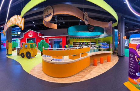 JBS inaugura minimercado lúdico no Museu da Imaginação em São Paulo