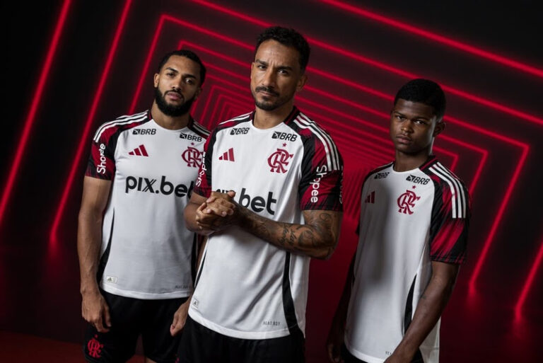 Flamengo e adidas revelam nova camisa em campanha que celebra suas raízes