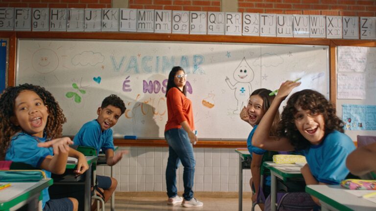 Ministério da Saúde e Ministério da Educação se juntam em campanha publicitária para ampliar alcance da vacinação em estudantes de até 15 anos