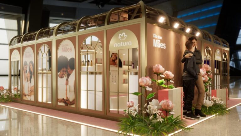 Natura cria espaços perfumados para transformar amor em presente em shoppings pelo Brasil