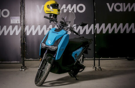 99 e Vammo lançam moto elétrica desenvolvida para uso em apps