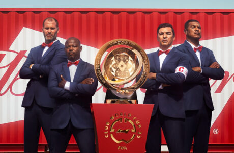Budweiser convoca defensores lendários para proteger o troféu da
