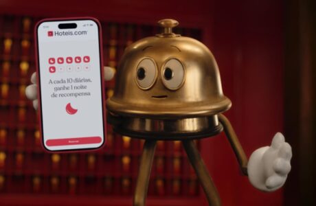 Hoteis.com apresenta o Bellboy o mascote da marca em nova campanha