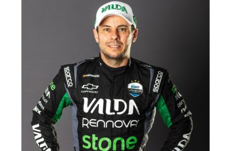 Stone estreia na Stock Car com patrocínio à equipe Cavaleiro Sports e ao tricampeão Ricardo Maurício