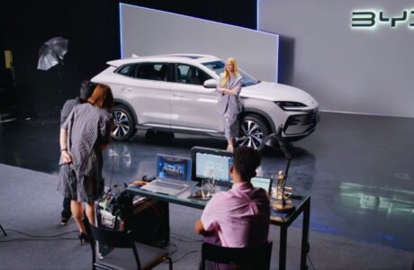 BYD ‘escala’ Marina Ruy Barbosa para cena da novela Vale Tudo