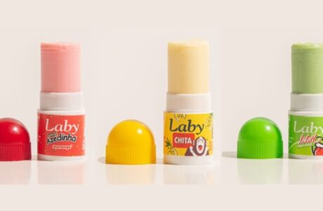 Balas icônicas da Cory se transformam em hidratante labial