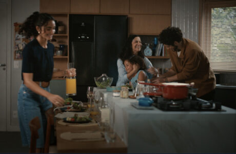 Electrolux lança campanha que reforça parceria com consumidores em diferentes momentos da vida