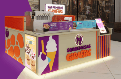 Giraffas inova com Quiosque de Sobremesas e estreia no segmento de Açaí