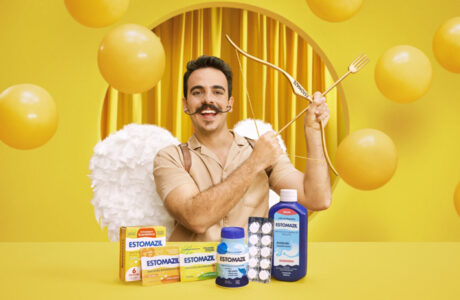 Mustache banca cupido em nova campanha de Estomazil