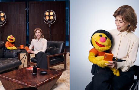 Adênia Chloe estreia em Tá Feito com Fernanda Torres e fala sobre memes e perrengues financeiros