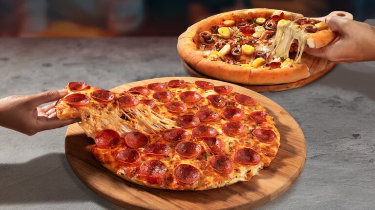 Domino’s oferece 50% de desconto em pizzas salgadas na “Semana Dominada”