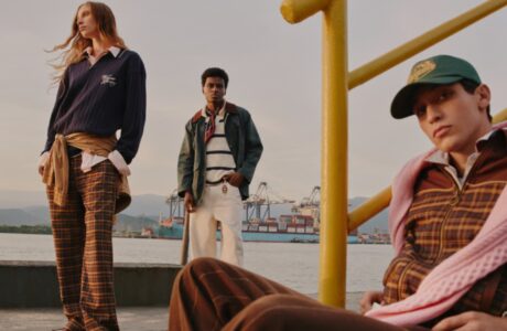 Hering e Welcome Rio se unem em collab inspirada no melhor do básico pelo olhar do Rio de Janeiro