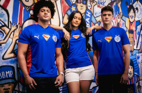 PUMA e Esporte Clube Bahia SAF lançam uniforme inédito inspirado no Superman, da DC Studios