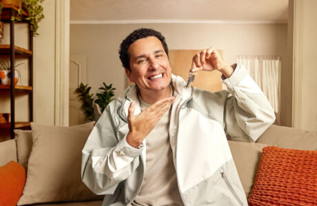 Rafael Portugal protagoniza nova campanha de ZAP com humor e múltiplas personalidades