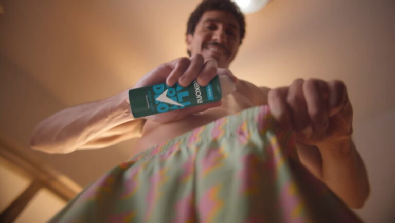Rexona estreia nova categoria de mercado no país com campanha sobre o desodorante corporal All Body