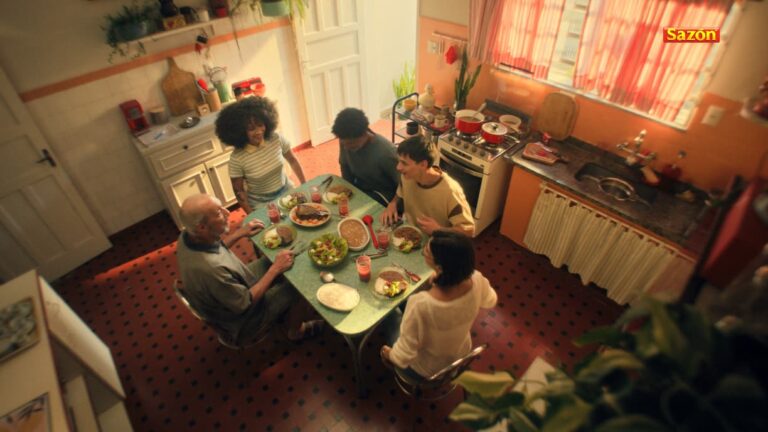 SAZÓN® anuncia campanha digital com Juliette para celebrar o amor à mesa