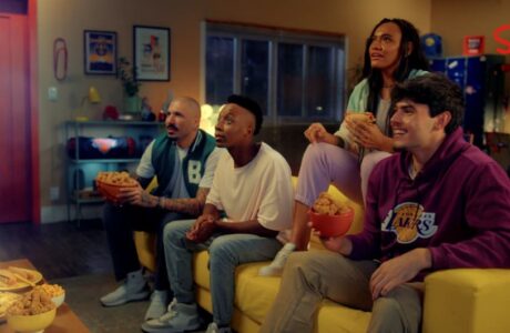 Sadia reúne nomes do basquete em campanha para promover patrocínio a NBA