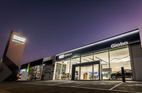 Geely Auto inaugura a sua primeira concessionária no Brasil com padrão global e toques brasileiros