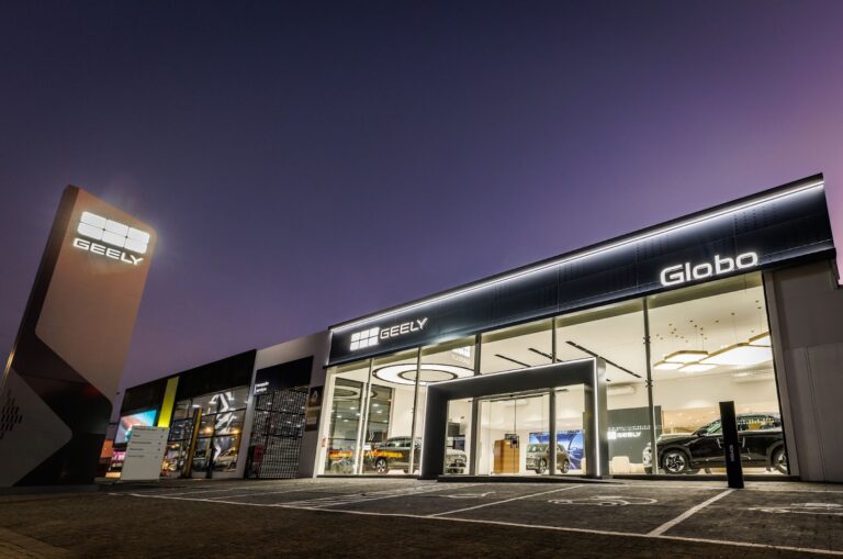 Geely Auto inaugura a sua primeira concessionária no Brasil com padrão global e toques brasileiros
