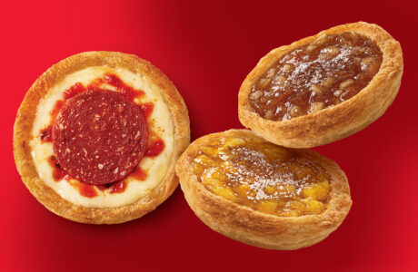 Habib’s apresenta novos sabores de Bib’sfiha folhadas