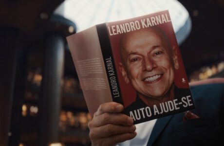 Leandro Karnal estrela nova campanha do Bradesco