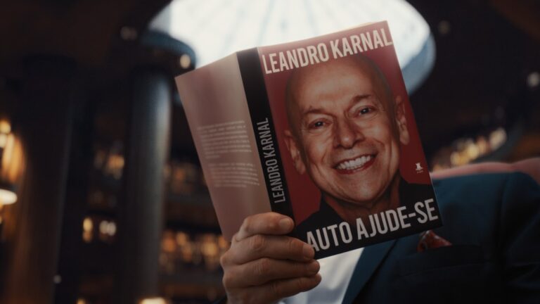 Leandro Karnal estrela nova campanha do Bradesco