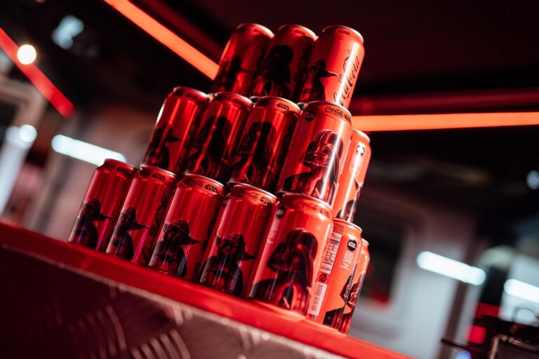 Coca-Cola® e Star Wars se unem para celebrar a conexão e o poder inspirador dos fãs em nova campanha